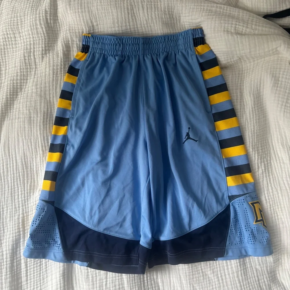 Jordan Marquette Golden Eagles Basketball Shorts Mens Medium Blue Yellow MU NCAA